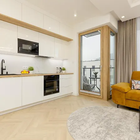 Luxury Wynalazek In Mokotow By Renters Prestige