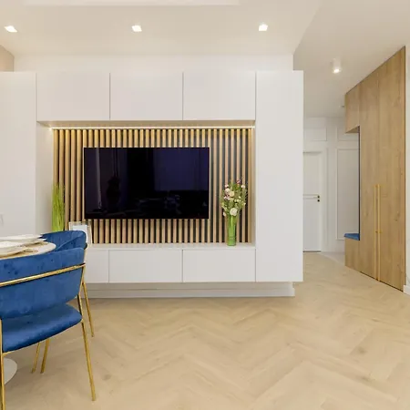 Luxury Wynalazek In Mokotow By Renters Prestige